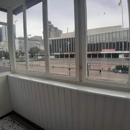 двухкомнатная вид на дворец украина Apartament *