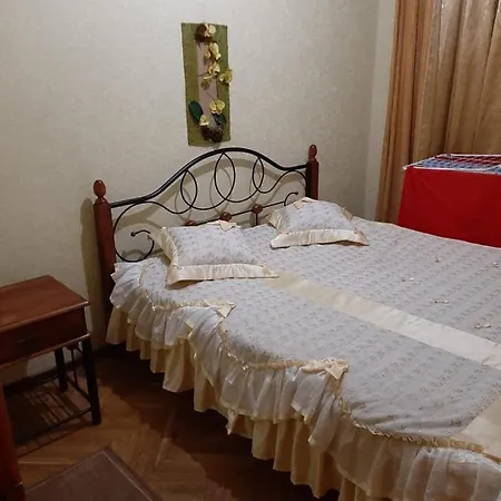 двухкомнатная вид на дворец украина Apartament *